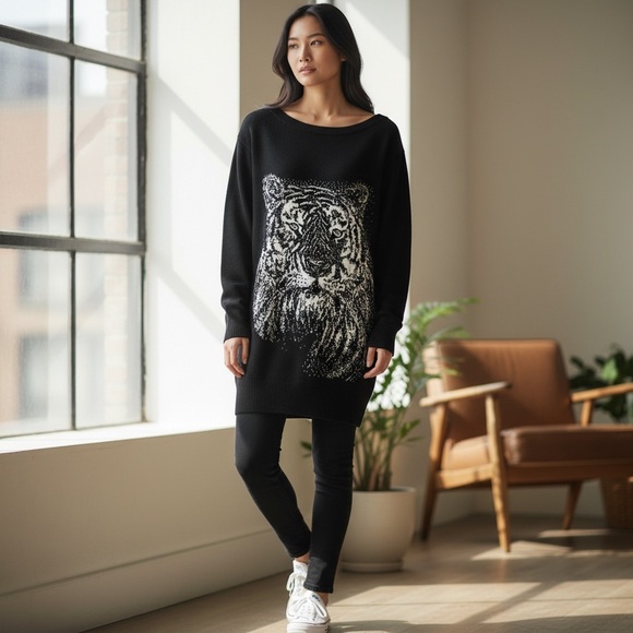 ZARA Longline Bold Edgy Tiger Design Sweater Dress Black/White Graphic Size L - Picture 1 of 12